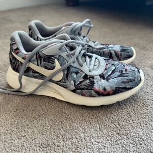 Stylish Gray, white, and coral women’s Shoes sneakers